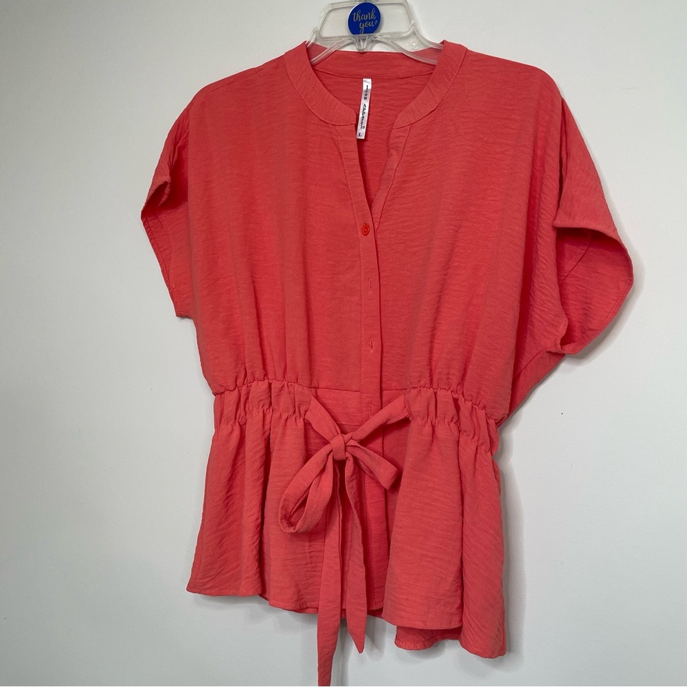 Elegant Coral Tie-Waist Blouse~ Size‎ Large ~
Summertime